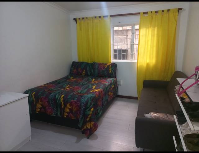 4 BEDROOM FREESTANDING FOR SALE IN LENTEGEUR
